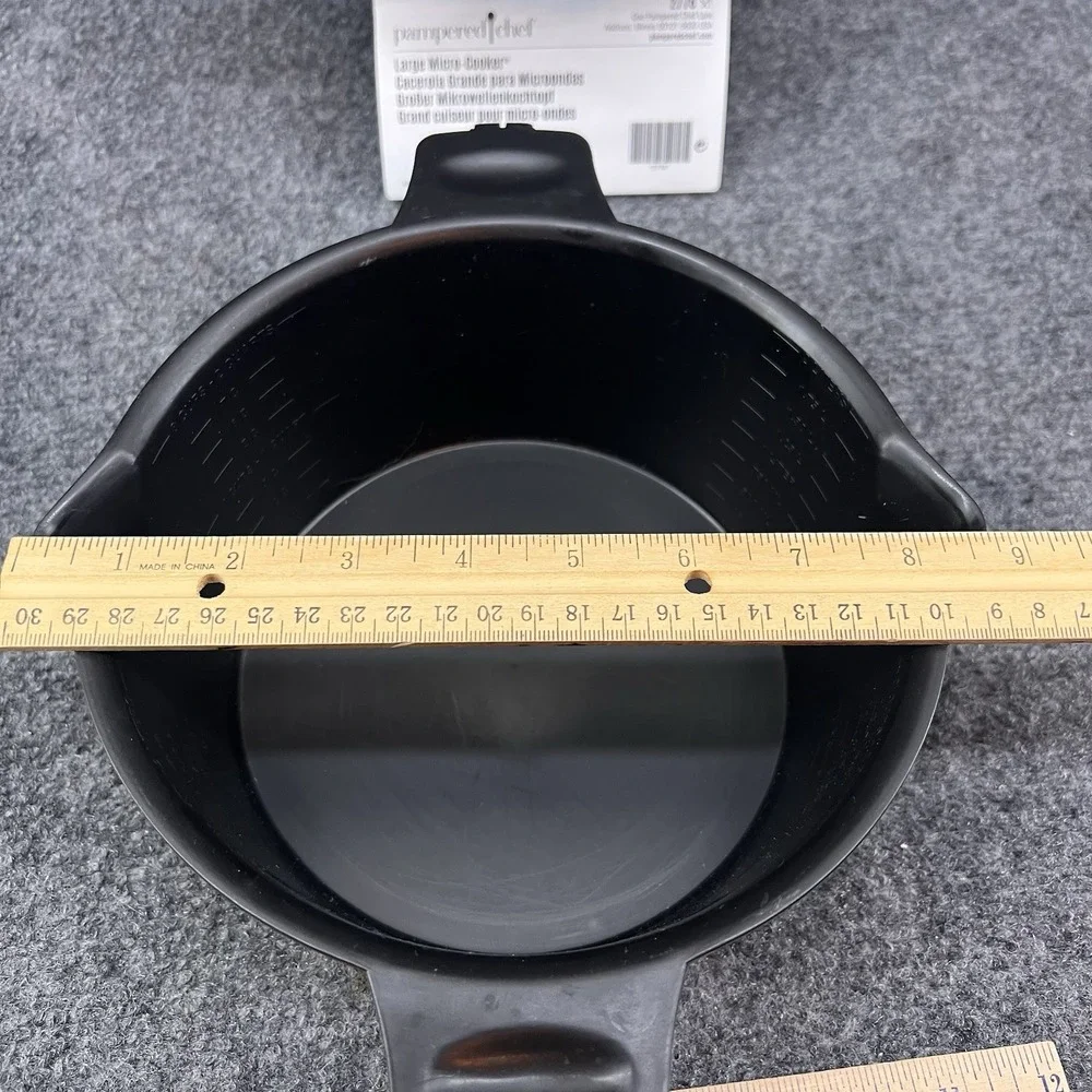 Pampered Chef Black Micro Cooker Large Microwave Steamer Strainer 2 Quart 2778